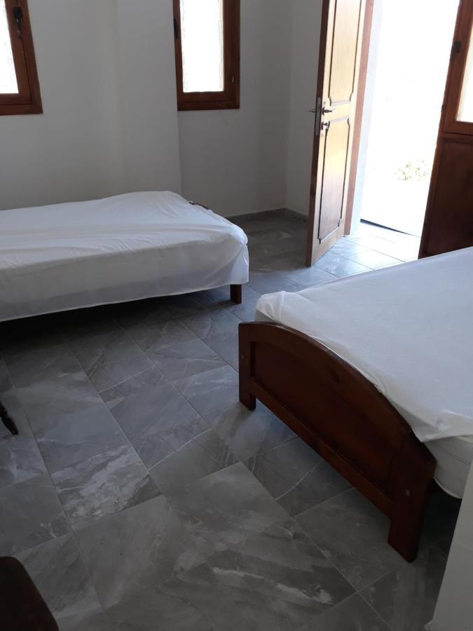 Extreme View Cafe And Rooms To Let Prastio  Εξωτερικό φωτογραφία